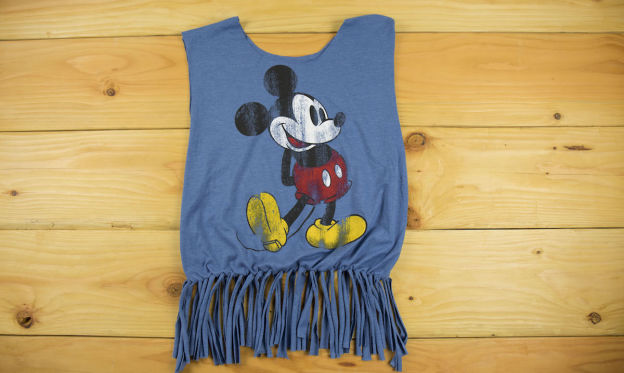 DIY No-Sew Tote bag fringe tying