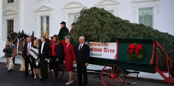 Thank you, Mr. Trump for bringing ‘Merry Christmas’ back to the White House