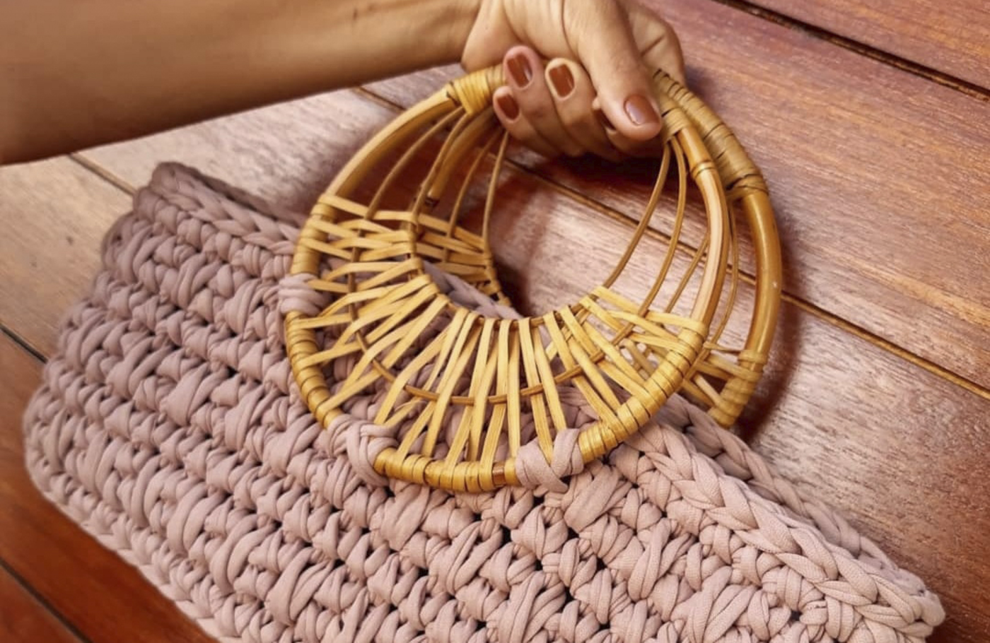 Luxury: Brazilian is successful around the world with crochet bags